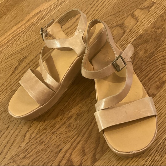 Korks by Kork Ease-Tiffani Low Platform Sandal leather strappy beige tan. Size 7 - Picture 2 of 8
